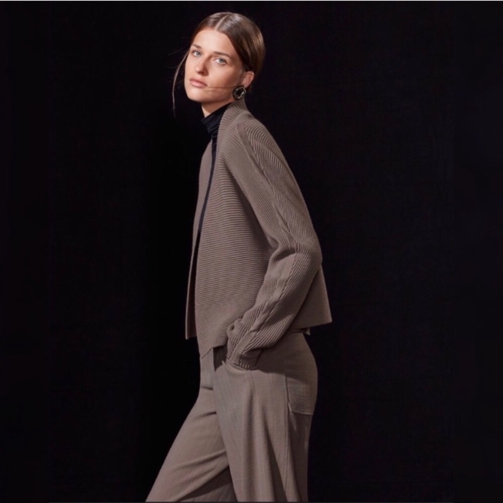 Aritzia Babaton 1-01 Hollingsworth Cardigan